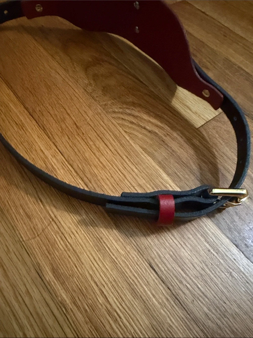 NWOT Elf Zhou London Red and Black Leather Waist Belt with Gold Hardware